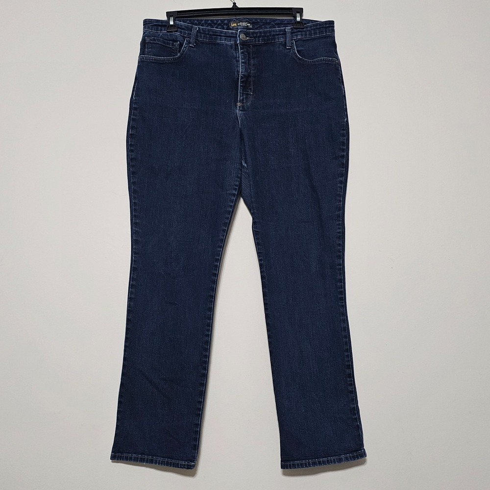Lee Women's Jeans‎ 18 High Rise Relaxed Fit Straight Leg 0563